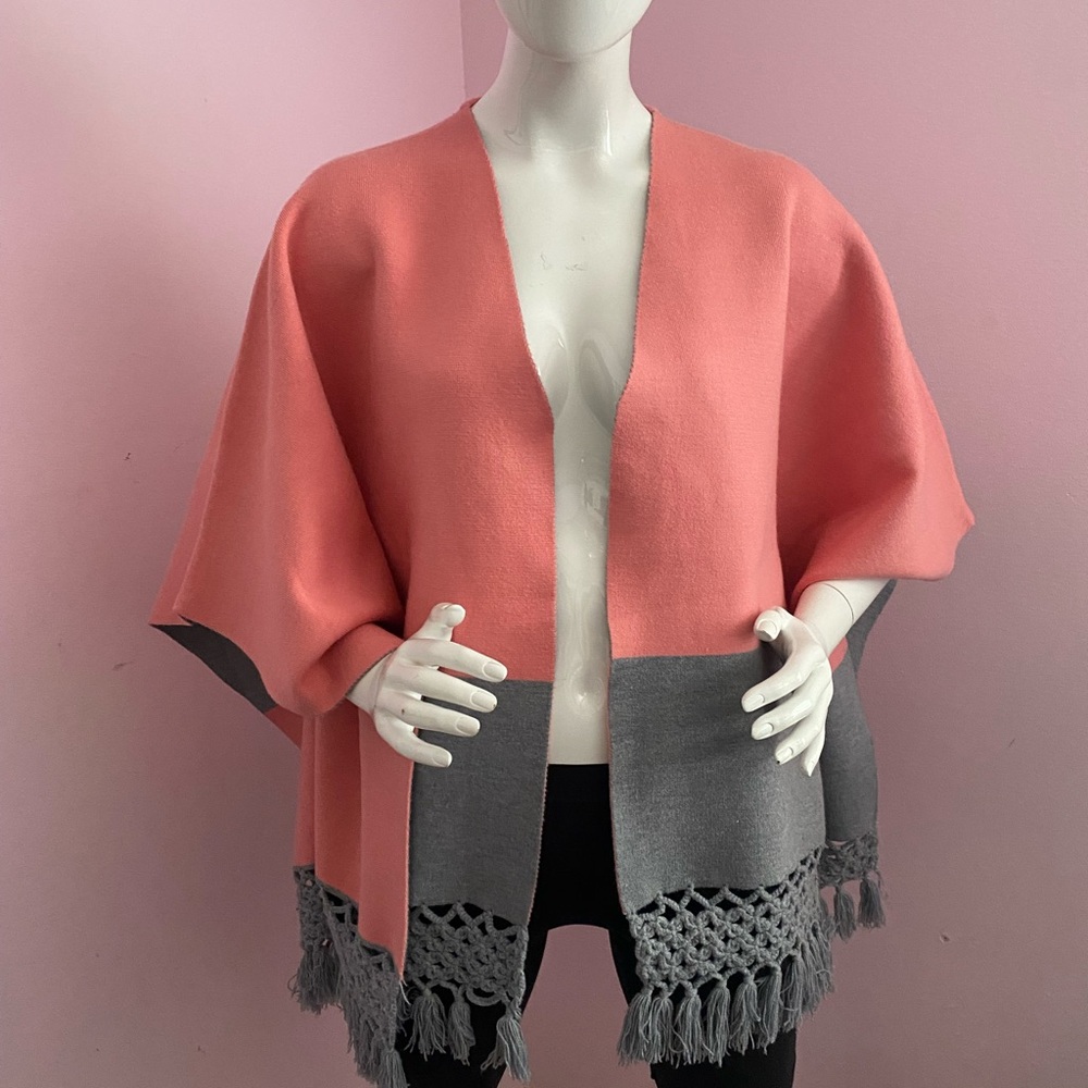 Roffe Anthropologie Shawl Fringed Poncho Open Cardigan Crocheted Ruana Pink Grey